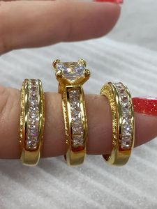 Joyería de moda Princess cut 20ct 5A circón cz anillo de la boda conjunto para las mujeres Anillo de Compromiso de Oro Amarillo Lleno