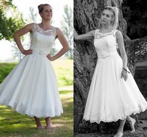 Vintage Koronki Herbata Długość 50s Krótkie suknie ślubne Koronki Bez Rękawów Aplikacje A-Line Informal Classic Country Western Bridal Suknie