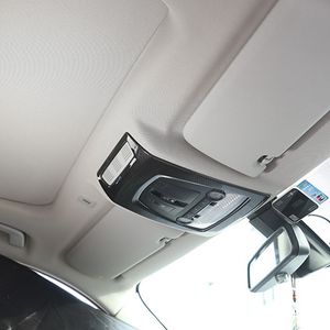 Углеродное волокно Стиль автомобиля Лампа для чтения на крыше Украшение рамки для BMW X3 F25 X4 F26 2014-17 ABS Внутренняя отделка купола лампы Decals215b