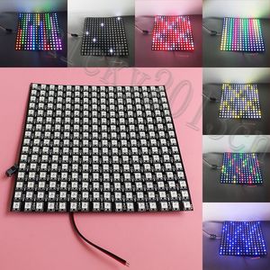 デジタル表示画面のための5V WS2812B 5050 RGB LED 256ピクセルの柔軟なパネルモジュールの光個別アドレス指定可能なプログラム可能行列16cm x 16cm