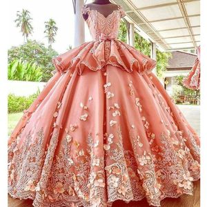 Prinsessan Saudiarabien Bröllopsklänning Sheer Jewel Neck Pärlor Appliques Ball Gown Bridal Dress Romantic 3D-kronblad Dubai Bröllopsklänningar