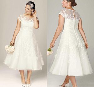 Modest Tea Length Plus Size Lace Applique Wedding Dresses Illusion Bodice Covered Buttons Custom Made Garden Country Bridal Gowns HY4152
