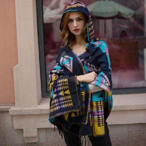 Kvinnor Vinter Bohemian Hooded Coat Cape Wrap Poncho Shawl Scarf Etnisk Tassel Tribal Fringe Ny Hoodie