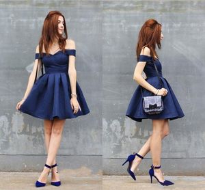 Navy Blue Short Homecoming Dress Sexig Off Shoulder A-Line Short Prom Dress Sweet 16 Graduation Cocktail Party Gowns