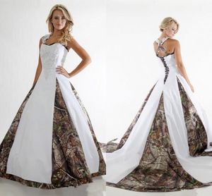 Fall 2018 Camo Wedding Dresses A Line Halter Neck Chapel Train Lace-up Back Lace Appliqued Country Camouflage Bridal Gowns