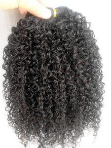 Brasilianisches menschliches Jungfrau-Remy-Haar Verworrenes lockiges Haar-Schuss-weiche doppelt gezogene Haar-Erweiterungs-unverarbeitete natürliche schwarze Farbe