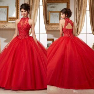 Röd pärlstav quinceanera klänningar Sheer High Neck Sweet 16 Masquerad Lace Appliqued Ball Gowns Tulle Debutante Ragazza Dress