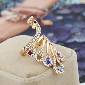 Fashionabla Grace Färgglad Rhinestone Peacock Ring Dam Personlighet Legering Hand Ornament Design Pekfinger Storlek #16-#20