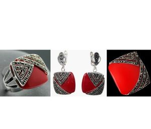 Nobile lacca rossa intagliata Marcasite Anello quadrato in argento sterling 925 (n. 7-10) Orecchini Set di gioielli Pandent