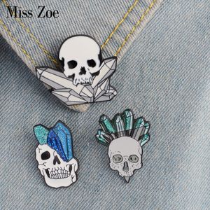 Miss Zoe Crystal Skull E-emaille Pins Punk Skelet Ets Broches Gift Voor Vrienden Mode Cool Badge Button Revers Sieraden Jeans Cap Zak