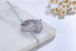 Lüks Kadınlar Meydan Küme Nişan 4Ct Sona Elmas Mimarlık Yüzüğü Simüle Platin Gelin Moda Fine Mücevher Mağazaları Boyut 5-10