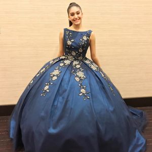 Balo Quinceanera Elbiseler Altın Aplikler Kolsuz Kız Mezuniyet Elbise Gençler Resmi Giyim Tül Saten Lace Up Arka Balo Elbise