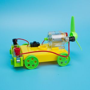 ciência física carrinho de ar e tecnologia de pequena produção handDIY científica força experimental material de recuo de quatro rodas