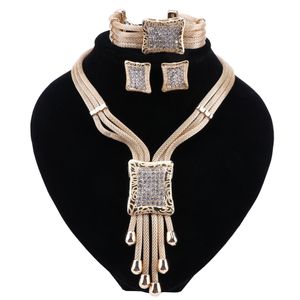 Dubai Bridal Jewelry Sets for Women Gold Necklace Earrings Set Fashion Charm African Wedding Nigeria Jewelry Sets