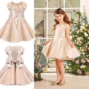 Short Flower Girls Dresses Satin Girls Pageant Gowns With Fur Jewel Neck Gorgeous Prom Party Dresses
