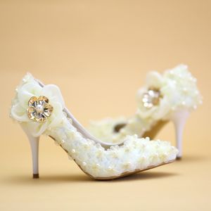 أحذية الزفاف الدانتيل زهرة مدببة اللؤلؤ عالية الكعب الزفاف الأنيق اللباس الكبار هدية 8 سنتيمتر مضخات عالية الكعب