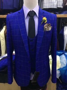 Royal Blue reticolo Smoking dello sposo Notch Risvolto Groomsman Smoking da sposa Uomo Prom Party Jacket Blazer Abito 3 pezzi (giacca + pantaloni + cravatta + gilet) 88