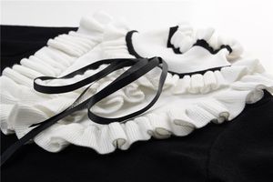 Fashion-Black White Patchwork Stand Långärmade Lång Pullover Kvinnor Märke Samma stil Ruffles Bow Stickning Långa Klänningar Kvinnor 110104
