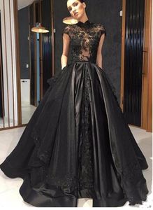 Vintage czarne gotyckie suknie ślubne 2019 Rękawy czapki o wysokiej szyi iluzja