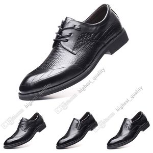 2020 New Hot Moda 37-44 sapatos novos sapatos casuais galochas dos homens de couro homens britânico frete grátis Alpercatas Três