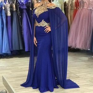 Royal Blue Chiffon Evening Dresses With Cloak Gold Lace High Neck Mermaid Prom Klänningar Formella klänningar Kaftan Turkey Robe Lång