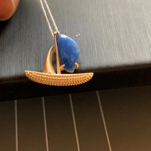 Modischer edler Schmuck, 18 Karat Gold AU750, 100 % natürliche blaue Sugilith-Edelsteine, Anhänger für Damen-Halskette