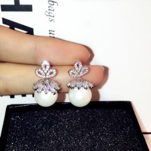 Partihandel-Fashion Designer Luxury Diamond Zircon Flower Elegant Pearl Pendant Drop Stud Dangle Landelier Örhängen för Kvinna Tjejer