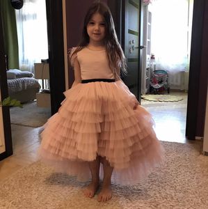 Şampanya Çiçek Kız Elbise Jewel Siyah Kurdele Ruffles Yüksek Düşük prenses Küçük Çocuklar Toddlers Doğum Günü Partisi Elbise Düğün Balo Parti Için