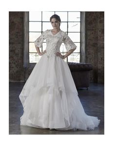 2019 Novo Lace Modest Vestidos De Casamento Com Mangas Sino V Neck Botões Voltar Frisado Lace Top Babados Saia LDS Modest Vestidos De Noiva Custom Made