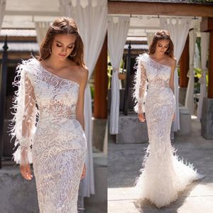 2020 Millanova Mermaid Wedding Dresses One Shoulder Long Sleeve Feather Beads Appliques Lace Wedding Gowns Sweep Train Bridal Dresses