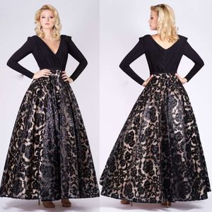 Elegancka Matka Panny Młodej Suknie V Neck Z Długim Rękawem Koronki Aplikacje Kostki Długość Gościnna Ślubna Dress Line Plus Size Mother Suknie