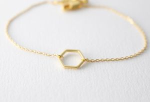 1 Enkel Hollow Line Hexagon Charm Armband Cut Out Open Polygon Armband Lucky Geometric Quadrilateral Woman Mother Mäns Familj Gåvor Smycken