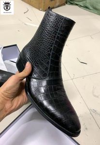 عام 2020 أحذية الرجال الجديدة ذات الأحذية الجلدية السوداء اللامعة طبعت أحذية الكاحل أحذية حفلات الرجال