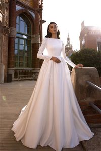 Elegant Long Sleeves A Line Wedding Dresses Appliques Lace Pleated Bridal Gowns Modest Women Wedding Wear Custom Online