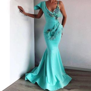 Turkos Evening Dresses Mermaid 2020 V-Neck Feather Crystals Islamic Dubai Saudiarabiska Party Klänningar Lång Formell Promoklök