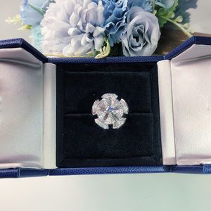 S925 Sterling Silber Runder Blumenring Liebesform Damen Verlobungsring Edles Temperament Edles Temperament Kostenloser Versand Überragende Qualität