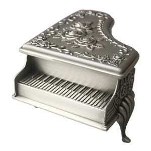 Gothic Piano Shaped Metal Jewelry Storage Box Vintage Embossed Rose Pattern Alloy Jewellery Case with Velvet Lining Wedding Favors Casket