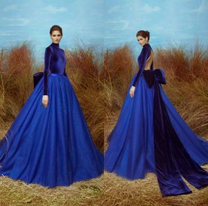 2020 Royal Blue Evening Dresses High Neck Velvet Hollow Back Long Slevee Prom Klänning Anpassad Formal Occasion Grows