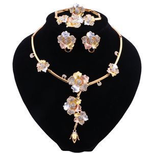 Set di gioielli di lusso Dubai Collana di cristallo Anello in oro Orecchini Bracciale per donna Set di gioielli da sposa Accessori Regali