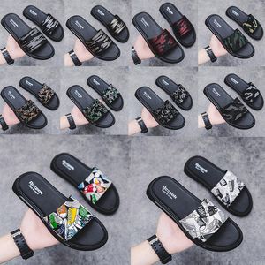 GUTE QUALITÄT Herrenschuhe Sandalen und Hausschuhe Straße Hip-Hop Neue Sportflut Markenwort Drag rutschfeste Innen- und Außenbekleidung Strand sh