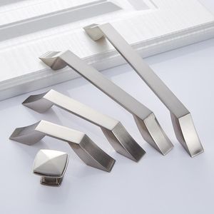 Zinc Alloy Modern Cabinet Handles Kitchen Cupboard Door Pulls Drawer Knobs Handles Wardrobe Pulls Furniture Handle