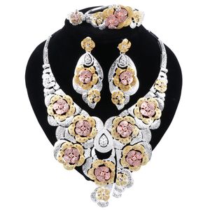 Nuovo set di gioielli da sposa indiani per donne Collana color oro Orecchini Bracciale Anello Set di gioielli per feste Regalo