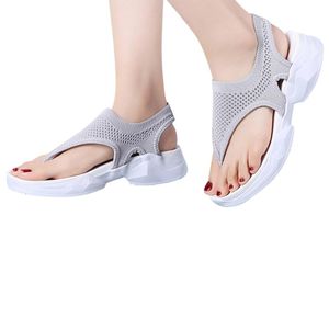 Sagace Mulheres Sandals 2020 verão Ladies respirável Wedge Clipe Pés Voar tecidos de malha de sapatos casuais New Popular flip-flop Sandals