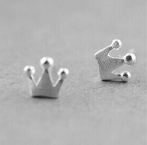 925 STERLING SLATER Mini Crown Ear Studs para garotas Jóias Boas amizade Bom amigo Brincos de grão de aniversário Presentes de aniversário