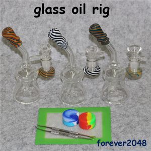 Küçük cam Bong Beher Bongs Renkli Su Boruları 14mm Banger Dab Petrol Kuyuları Heady Cam Suyu Bongs Nargile Shisha silikon kap