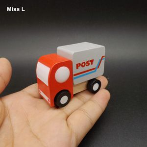 Camions Postaux achat en gros de Les modèles de camion rotatifs de roue de mini voiture de poste simulent l enfant de jouet de petites automobiles