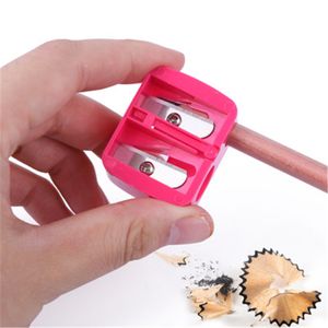 Manual with a pen pencil sharpener plastic double eyebrow pencil sharpener lip pencil curling knife