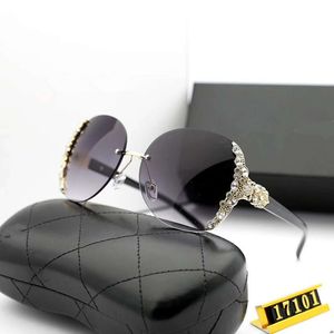 Lyx Damdesigner a17101 Solglasögon Pearl Mode Style Blandad färg Retro Rund Båge för kvinnor Högkvalitativa glasögon UV-skydd Le