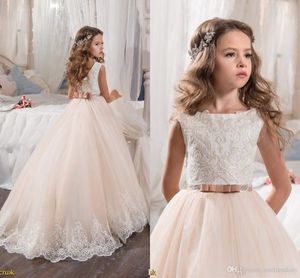 Flower Girls Dresses For Weddings Illusion Lace Appliques Farfalle Pavimento di compleanno Bambini Ragazza Pageant Gowns