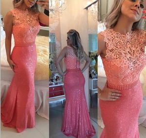 2018 Elegancki Dekolt Bateau Koronki Syrenka Długie Suknie Wiekowo Rękawowe Formalne Czerwony Carpet Runaway Celebrity Prom Dresses Custom Made